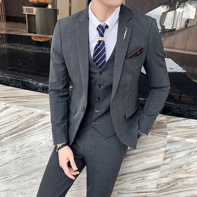 Tailored Business Suits for Men: Sharp Look and Comfort